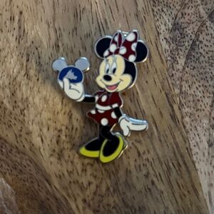 Disney Minnie Celebrate Everyday Eat Hat Pin